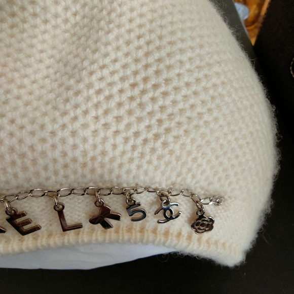 Chanel beret